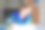 肖像可爱的快乐的学校男孩在家里做作业。小孩子在室内用彩色铅笔写字。小学和教育。孩子学习写字母和数字图片下载