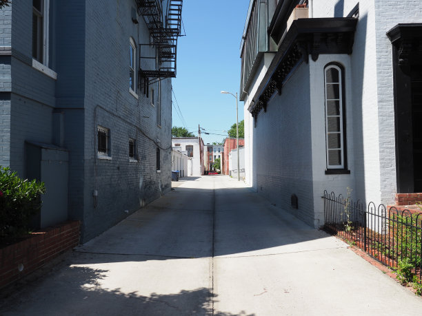 国会山的小巷。图片下载