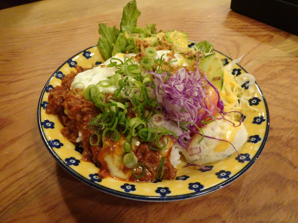 日本冲绳美食食物玉米卷米饭照片图片下载