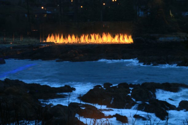 海滩着火了图片下载