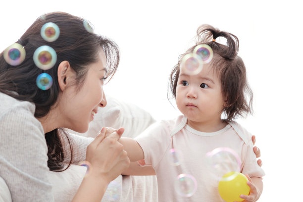 快乐母女玩耍图片下载