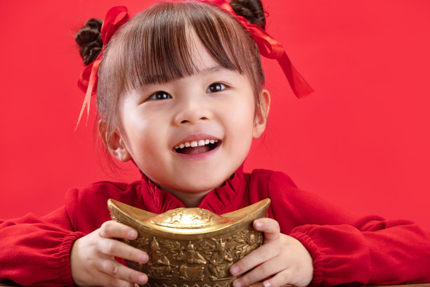 可爱的小女孩过新年素材图片