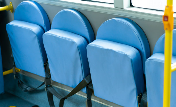 现代巴士中的折叠乘客座椅图片下载