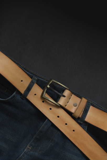 天然皮带扣裤图片下载