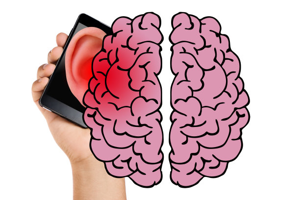 手握移动辐射大脑和造成健康损害孤立。癌症的概念图片下载