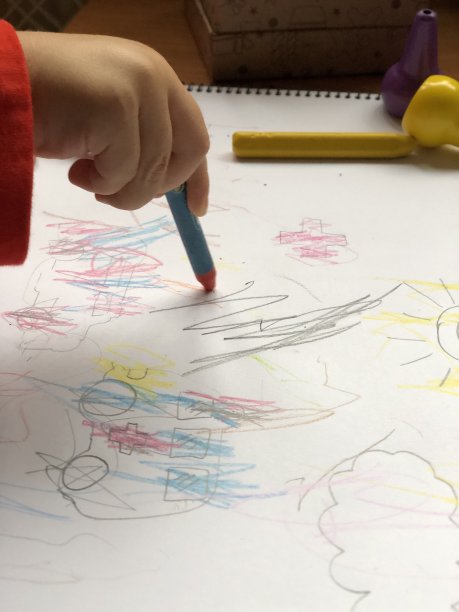 小男孩的画图片下载