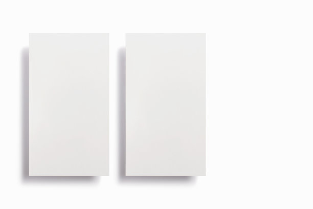 白板的灵感，故事和照片模板与空白框架翱翔在空中和孤立的白色便于编辑作为模板图形设计师的演示，作品集等。图片下载