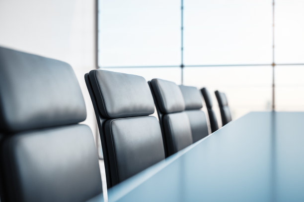 会议桌与椅子的特写。三维渲染图片下载