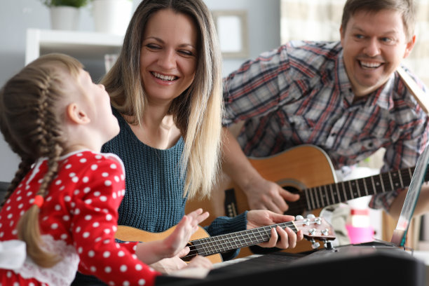 友好的家庭图片下载