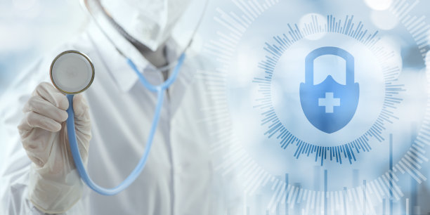 手持听诊器的内科医生。DNA。数字医疗保健和网络连接的现代全息虚拟屏幕界面，医疗保险技术和网络。图片下载