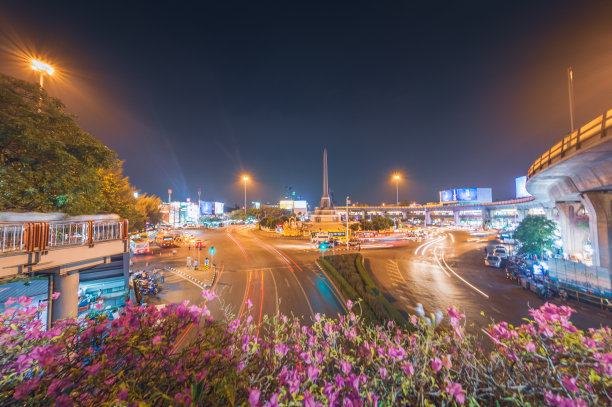 全景城市景观商业区胜利纪念碑在曼谷中心图片下载