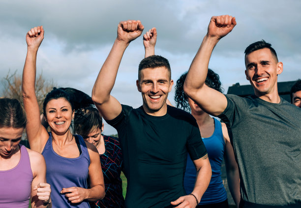 参赛者准备开始障碍赛图片下载