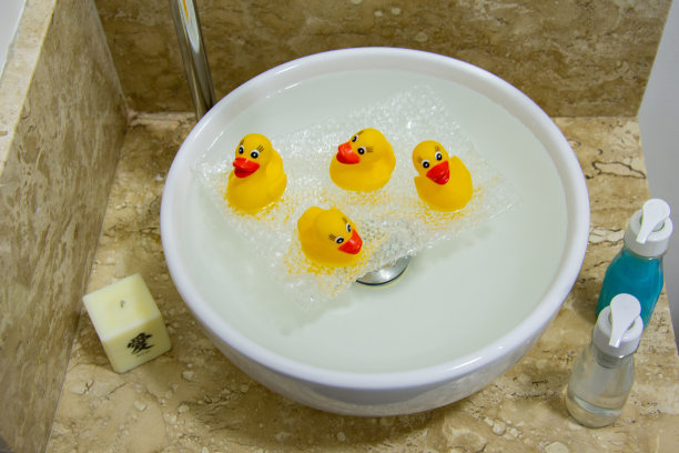 儿童浴图片下载