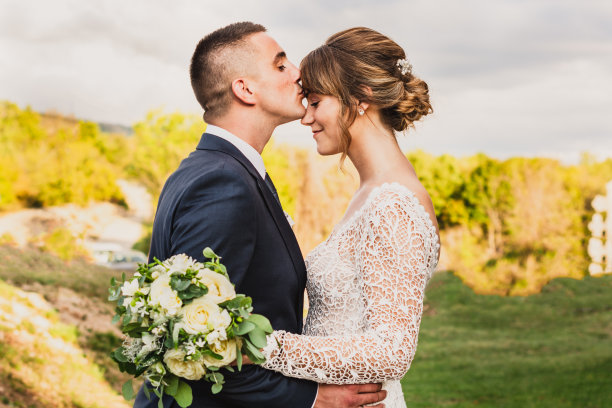 新娘和新郎。图片下载