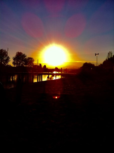 太阳的力量。图片下载