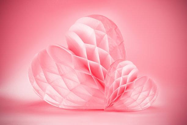 两颗心。红色软背景图片下载