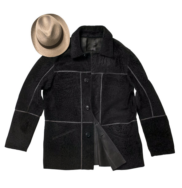 黑色大衣和草帽孤立在白色背景图片下载