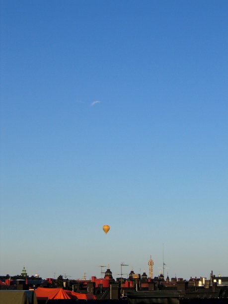 天际线和气球图片下载