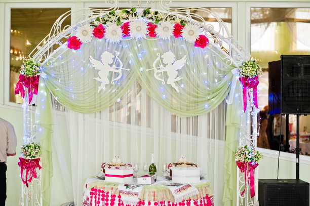 婚宴上的甜点桌。图片下载