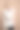 那位妇女怀里抱着一个婴儿。一个年轻母亲在生完孩子后的肖像。年轻的家庭图片下载