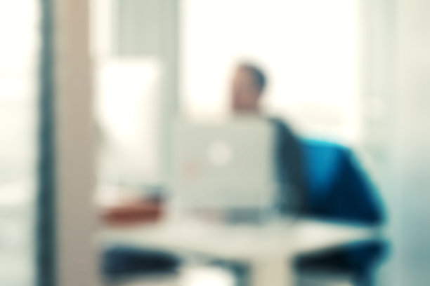 办公室模糊背景和办公人员图片下载