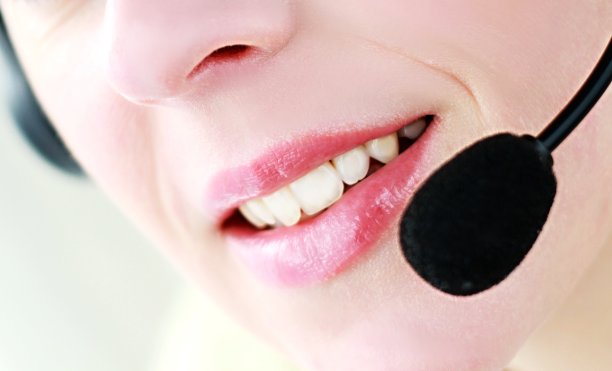 办公室前台接待员照片图片下载