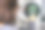 女子在反向自动贩卖机回收塑料瓶，生态理念图片下载