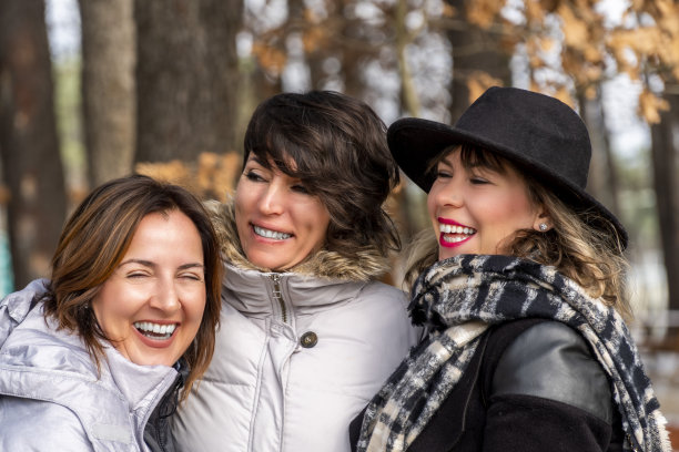 妇女节概念：最好的朋友图片下载