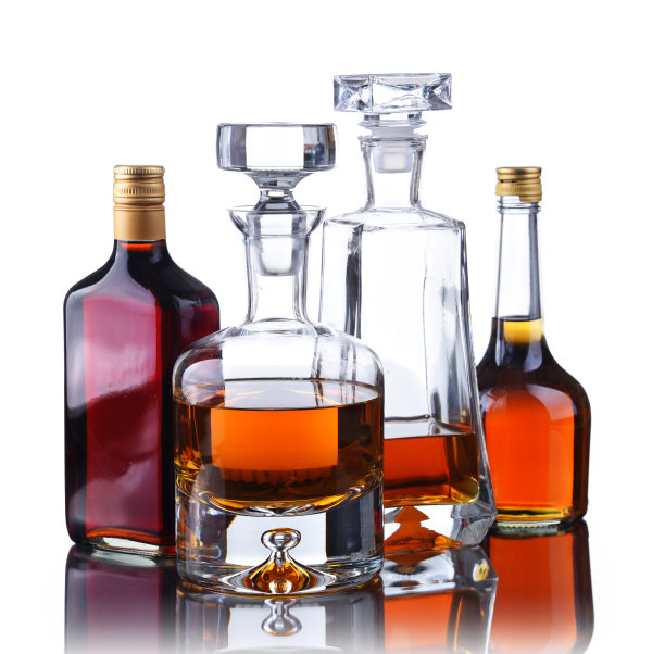 各种酒精饮料。图片下载