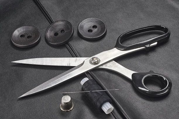 针线套黑线针黑钮扣黑皮革图片下载