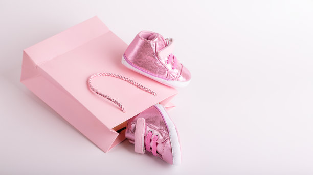 儿童鞋，儿童时尚运动鞋图片下载