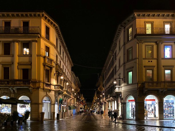 蒙扎周五晚上图片下载