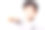 特写亚洲人的脸，小男孩手里拿着牙刷他自己在白色的背景上刷牙图片下载