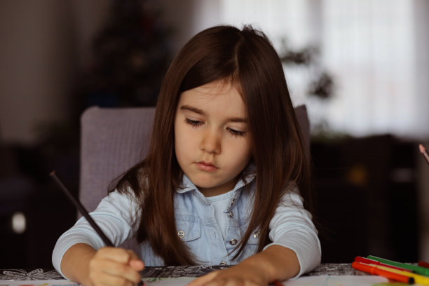 孩子们画的地球图片下载