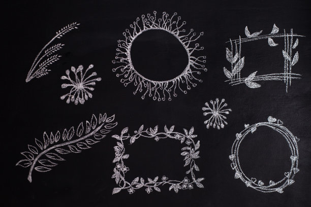 一套手绘画框。用粉笔在黑板上画的图画。空间的文本图片下载