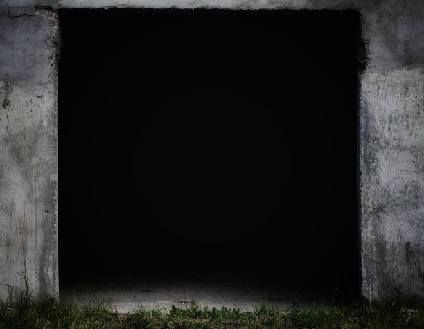黑暗中的门口图片下载
