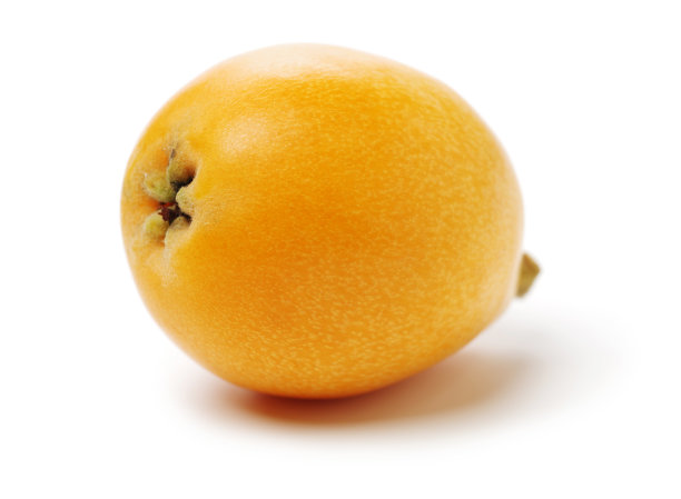 近距离观察一些孤立的枇杷图片下载