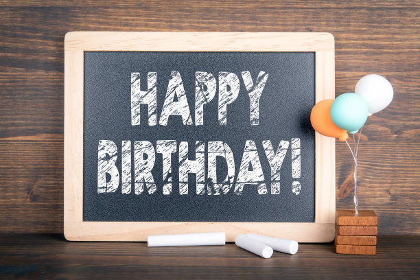 生日快乐。庆祝，问候，祝愿和聚会的概念图片下载