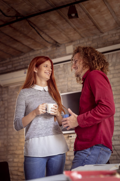 正在休息的自由职业者图片下载