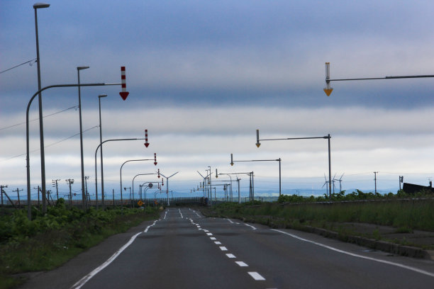 波及到人行道上图片下载