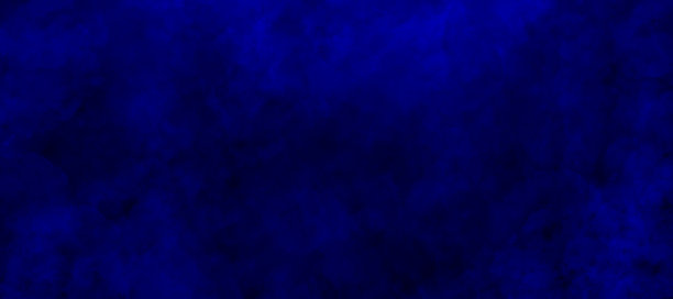 深蓝色多云的夜晚。海军蓝云雾或烟雾抽象背景。图片下载