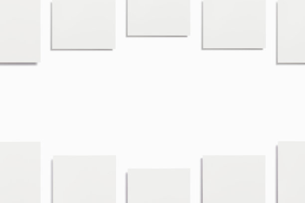 情绪板组成，板的灵感，故事和肖像模板与空白的照片卡在空中翱翔。可用于社交媒体故事，促销等。图片下载