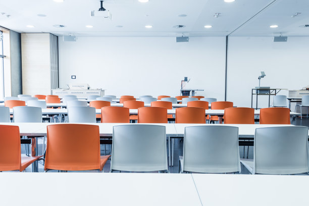 大学里的现代礼堂图片下载