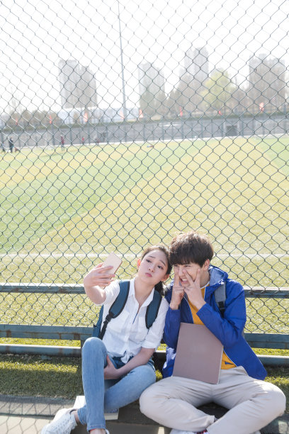 快乐青年大学生图片下载