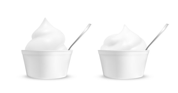 冰淇淋装在杯子里，用勺子图片下载