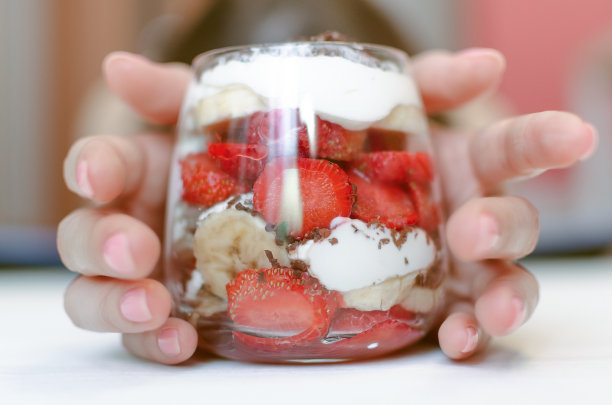 草莓甜点。图片下载