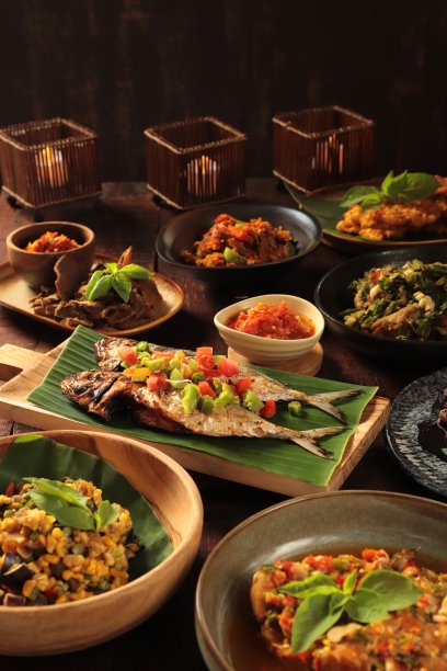 Minahasan Rijsttafel，精心制作的印尼餐提供传统菜肴，Minahasa图片下载