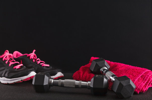 女性运动服装及器材复制空间图片下载