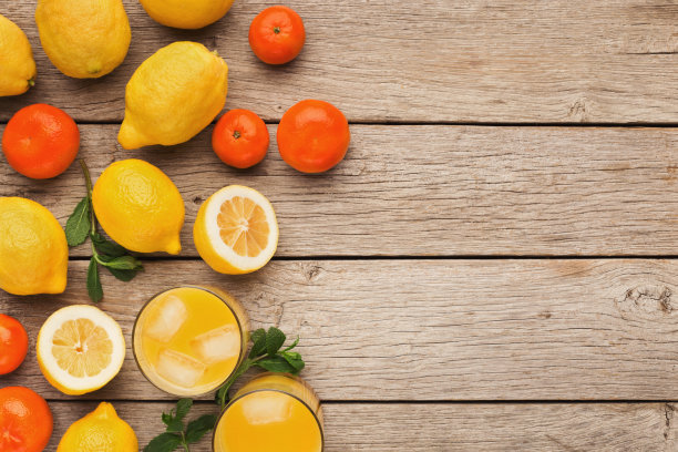 木质背景的成熟柑橘品种图片下载