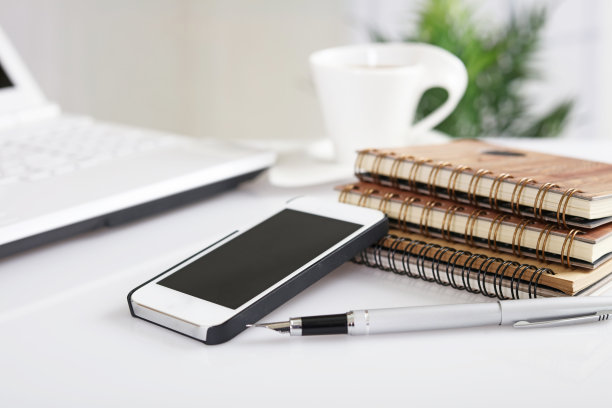 笔记本电脑和智能手机图片下载